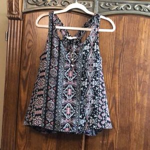 Women’s casual sleeveless blouse